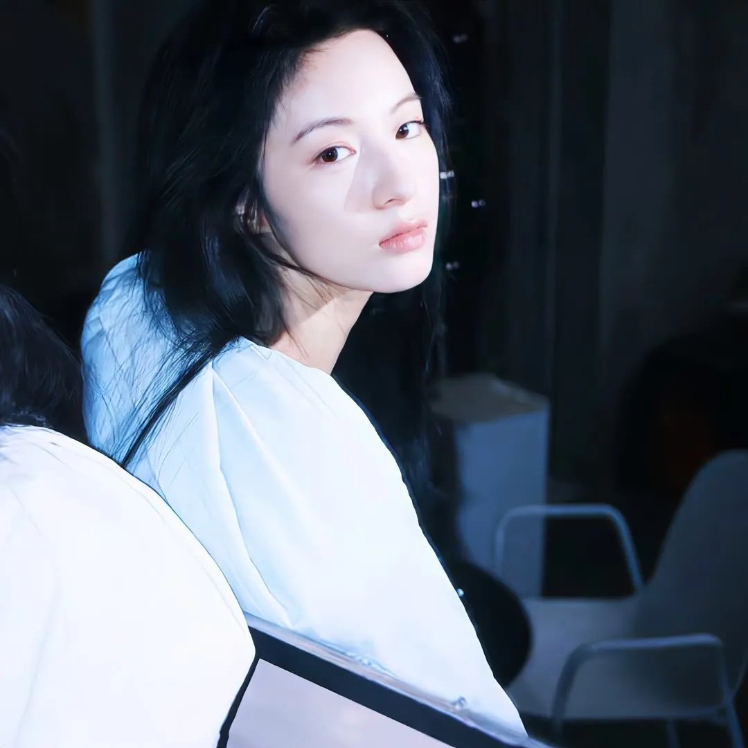 那个女孩的俘虏